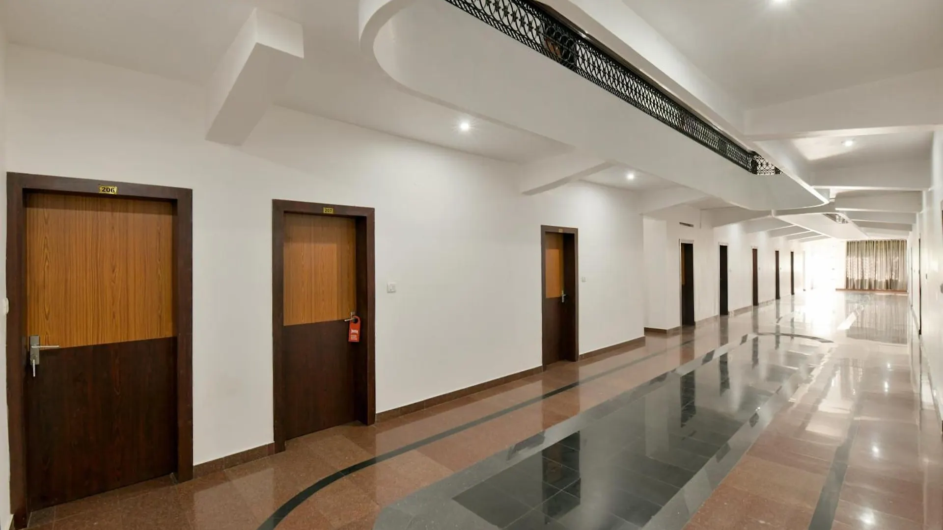 Hotel O Alappuzha Near General Hospital Junction