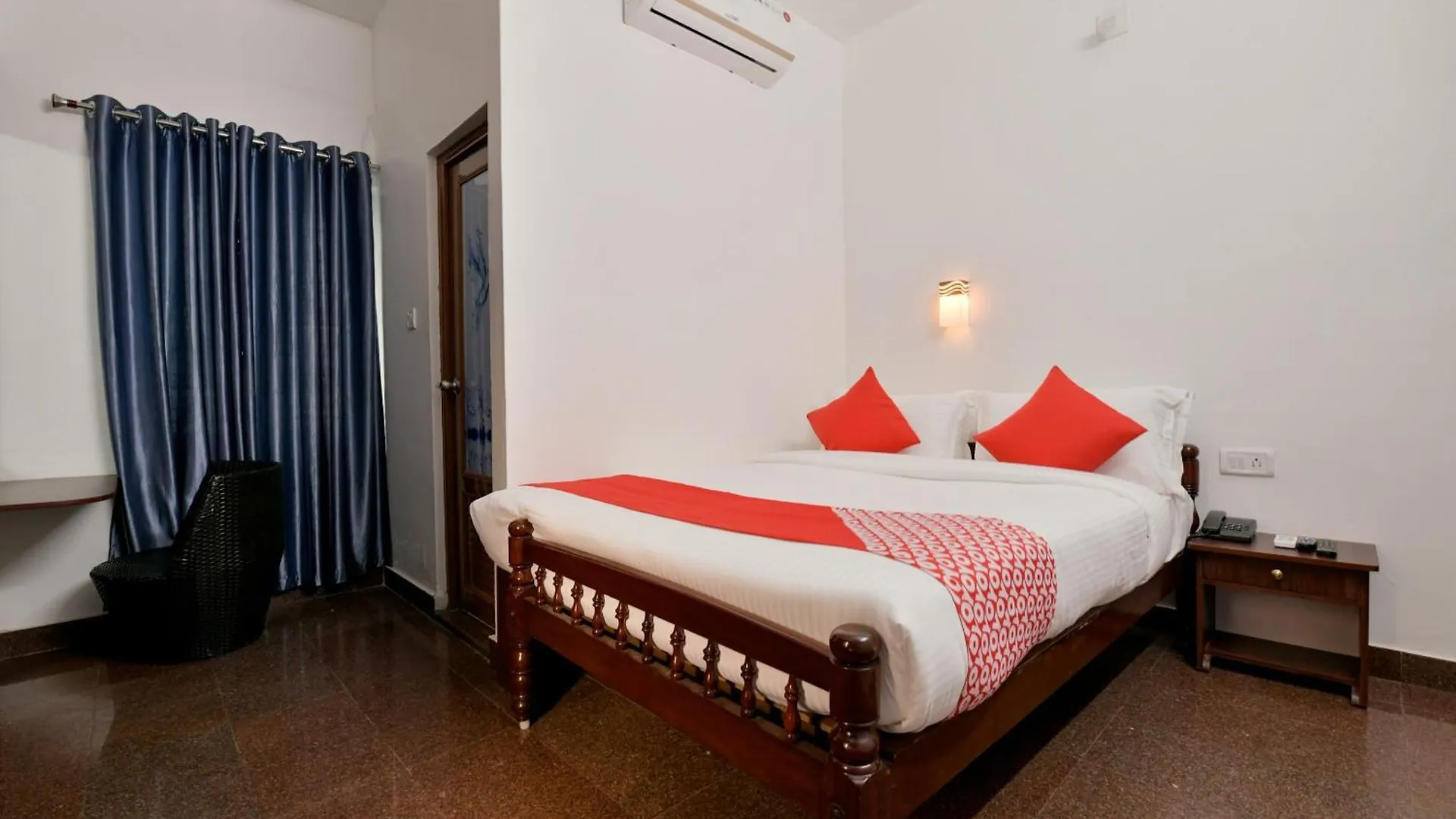 ***  Hotel O Alappuzha Near General Hospital Junction India